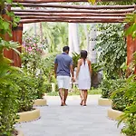 Thompson Zihuatanejo, A Beach Resort, By Hyatt 